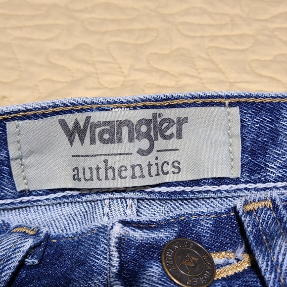 Wrangler distressed straight jeans size 30 - Picture 5 of 9